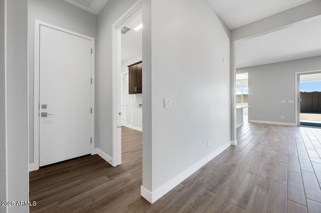 18147 W TANGLEWOOD Drive, Goodyear, AZ 85338