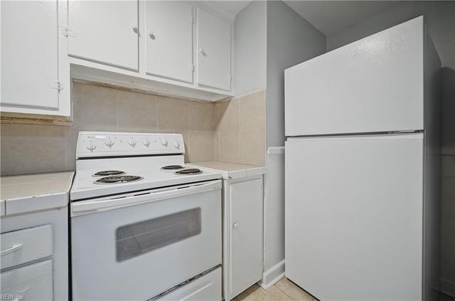 143 Maryland Ave Apt 1, Portsmouth, VA 23707