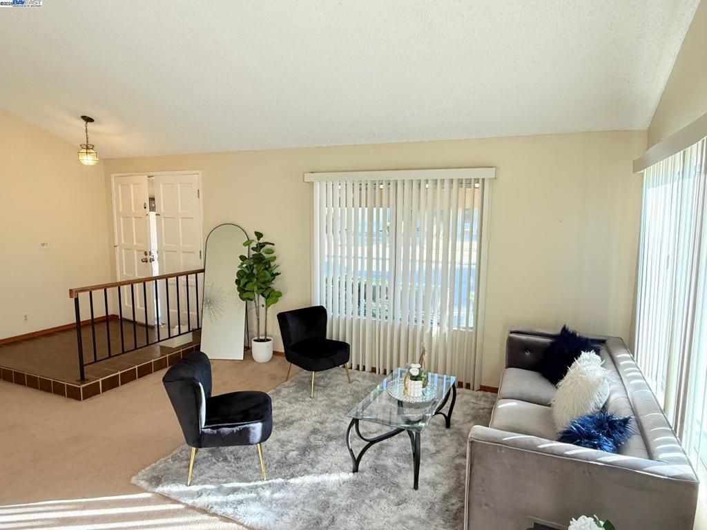 Image 2 of property listing at 3665 Warwick Rd, Fremont, CA 94555