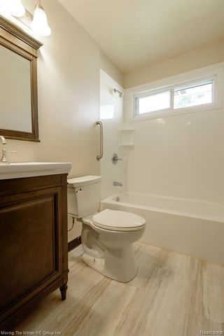 11137 Jackson Street, Belleville, MI 48111