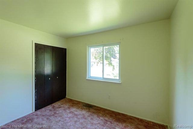 11137 Jackson Street, Belleville, MI 48111