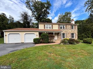 810 HARVEY RD, Wallingford, PA 19086