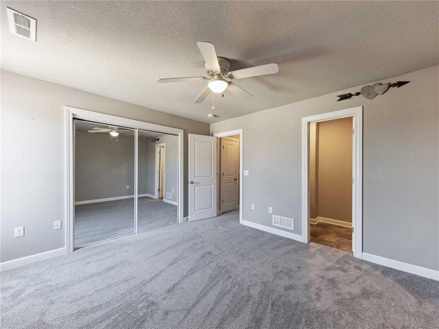 213 Pointe Lane, Raymore, MO 64083