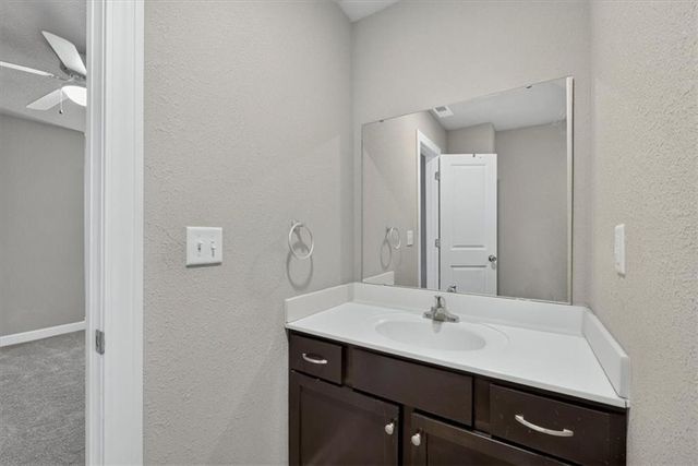 213 Pointe Lane, Raymore, MO 64083