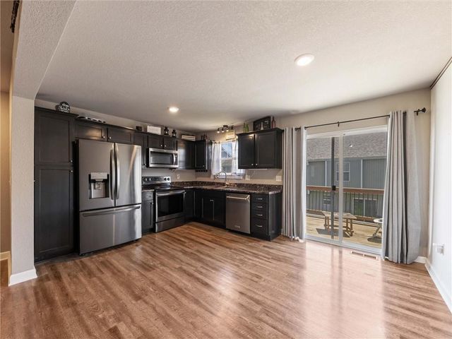 213 Pointe Lane, Raymore, MO 64083