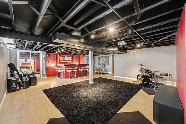 27548 Bonnie Drive, Warren, MI 48093