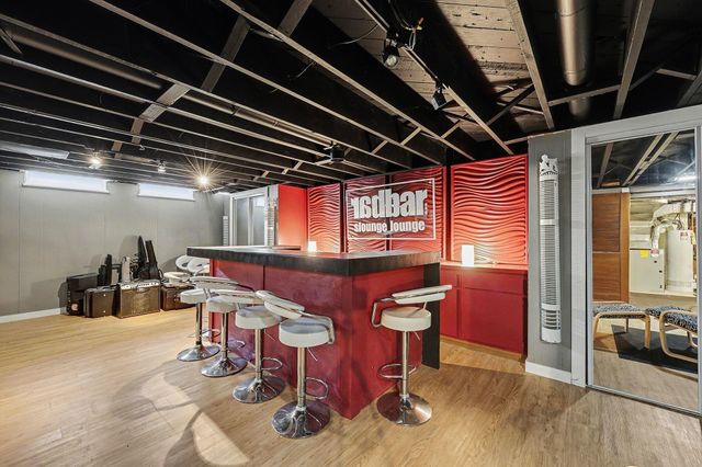 27548 Bonnie Drive, Warren, MI 48093