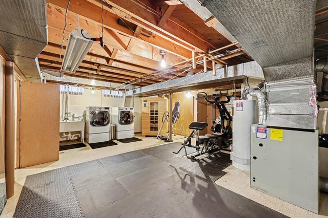 27548 Bonnie Drive, Warren, MI 48093