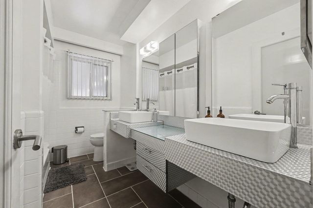 27548 Bonnie Drive, Warren, MI 48093