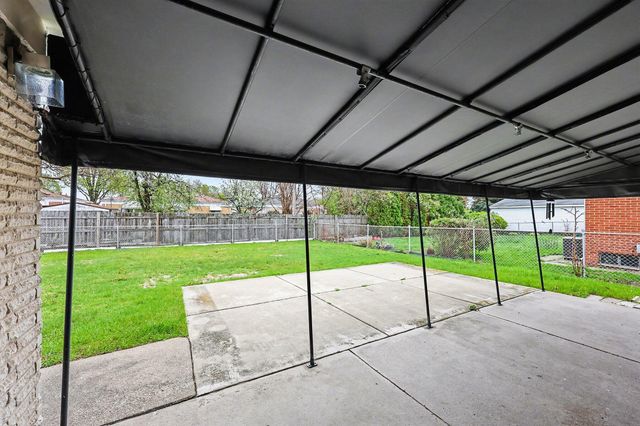 27548 Bonnie Drive, Warren, MI 48093