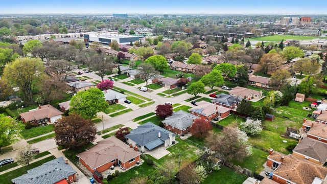 27548 Bonnie Drive, Warren, MI 48093