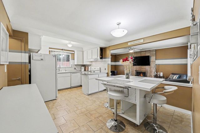 27548 Bonnie Drive, Warren, MI 48093