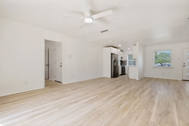 318 Price Drive, Lewisville, TX 75067