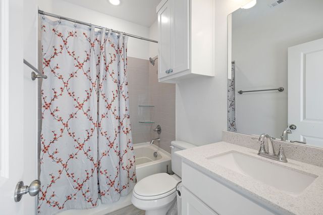 4335 Fall Blossom Drive, Arlington, TX 76005