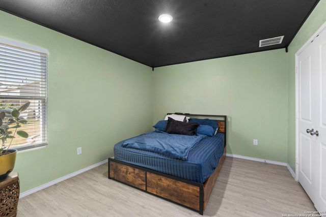 7323 Donkey Valley, San Antonio, TX 78252