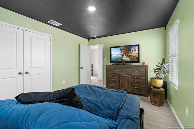 7323 Donkey Valley, San Antonio, TX 78252