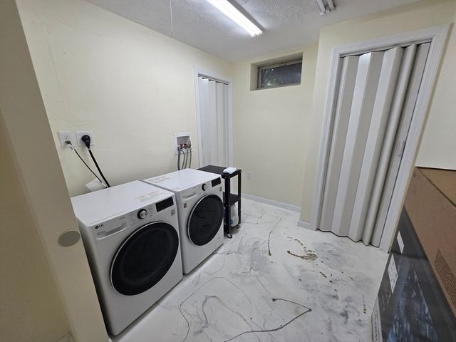 98 Washington Park 98, Newton, MA 02458
