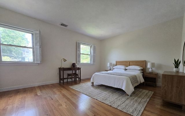 98 Washington Park 98, Newton, MA 02458