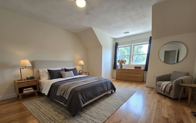 98 Washington Park 98, Newton, MA 02458