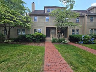 98 Washington Park 98, Newton, MA 02458