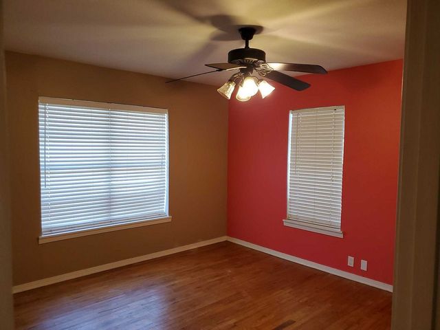 1812 E 1st Street, Mount Pleasant, TX 75455