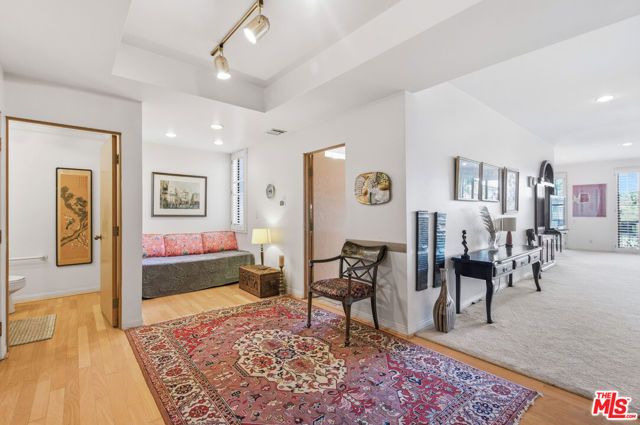 4454 Ventura Canyon Avenue 105, Sherman Oaks, CA 91423