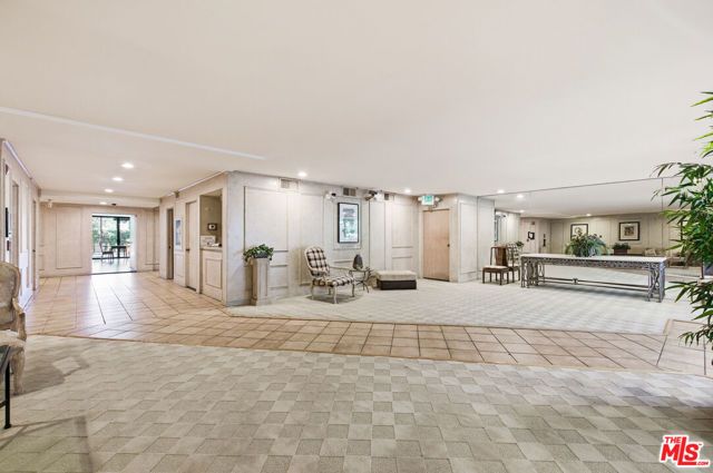 4454 Ventura Canyon Avenue 105, Sherman Oaks, CA 91423