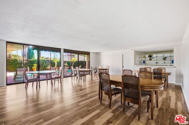 4454 Ventura Canyon Avenue 105, Sherman Oaks, CA 91423