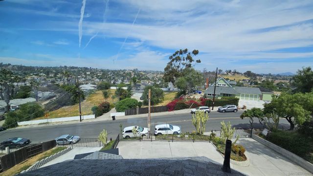 6937 Madrone, San Diego, CA 92114