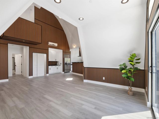 6937 Madrone, San Diego, CA 92114