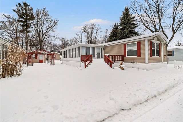 2777 Basin Street, Ludington, MI 49431