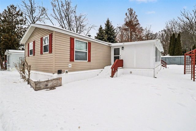 2777 Basin Street, Ludington, MI 49431
