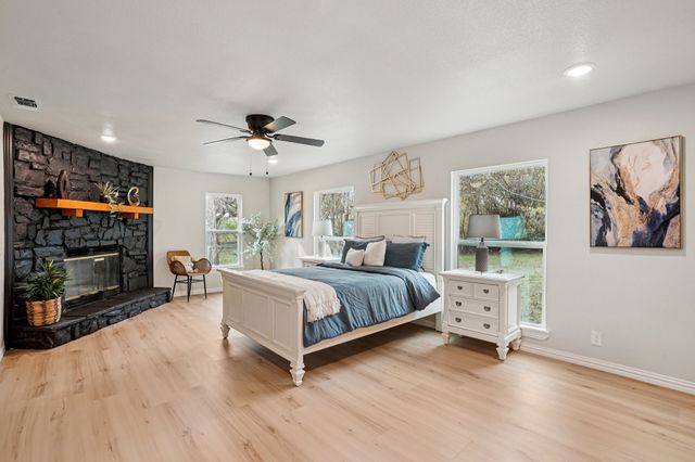 305 Westvue Street, Terrell, TX 75160