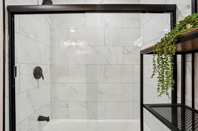 305 Westvue Street, Terrell, TX 75160