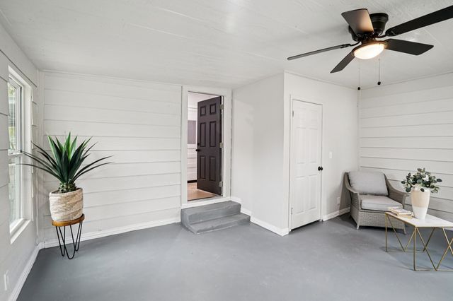 305 Westvue Street, Terrell, TX 75160