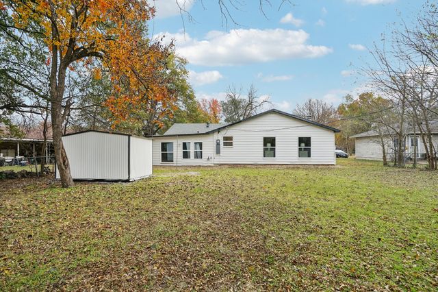 305 Westvue Street, Terrell, TX 75160