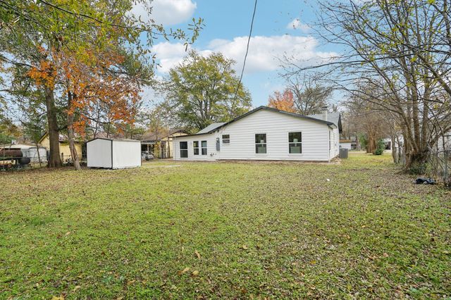 305 Westvue Street, Terrell, TX 75160