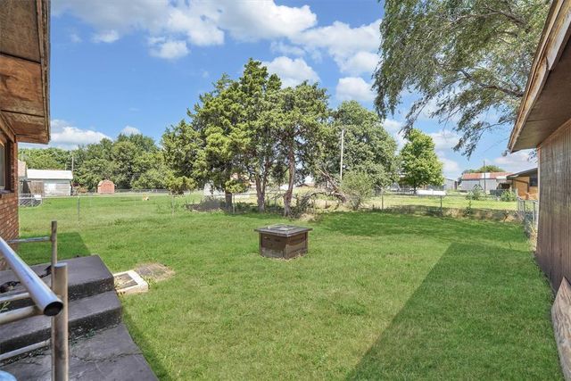 319 E 5th Street, Helena, OK 73741