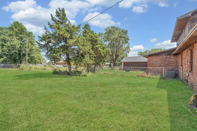 319 E 5th Street, Helena, OK 73741