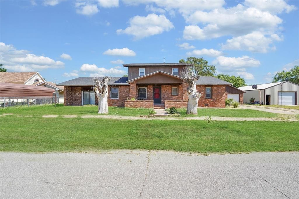 319 E 5th Street, Helena, OK 73741