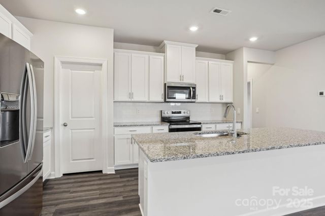 1524 31st Street NE, Conover, NC 28613