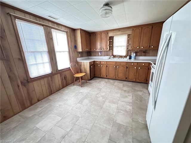 2230 Little River Road, Asheboro, NC 27205