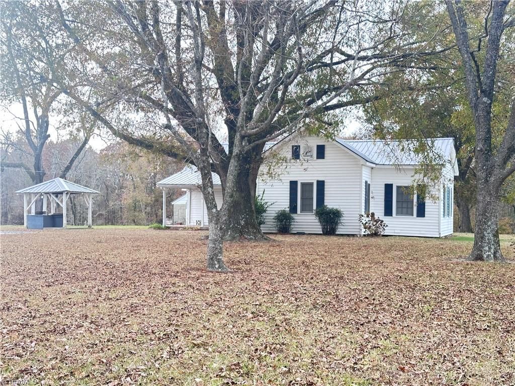 2230 Little River Road, Asheboro, NC 27205