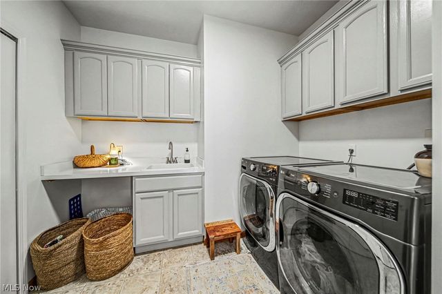 13537 Shirley Drive, Leroy, OH 44077