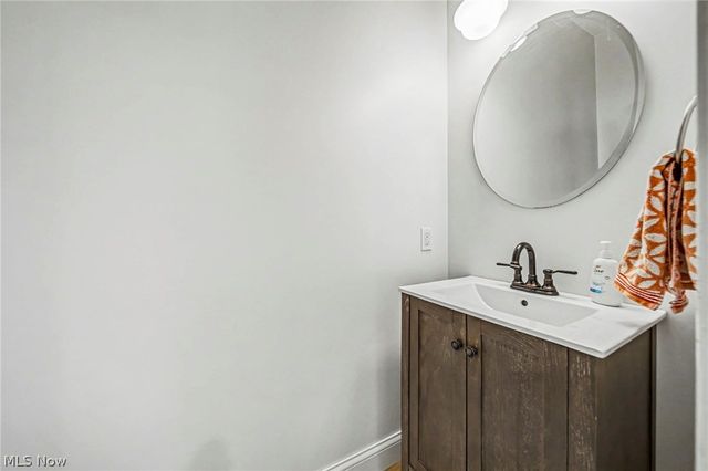 13537 Shirley Drive, Leroy, OH 44077