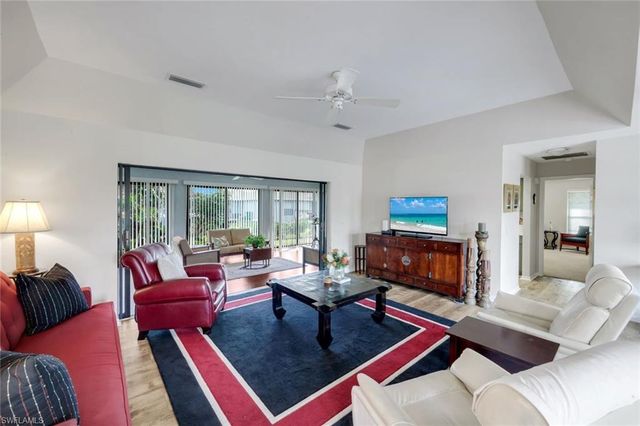 111 Blue Ridge DR 23, Naples, FL 34112