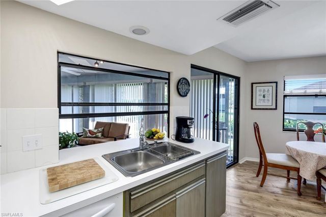 111 Blue Ridge DR 23, Naples, FL 34112