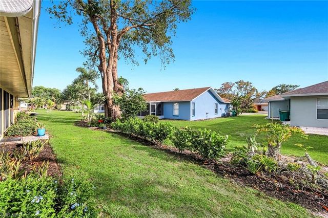 111 Blue Ridge DR 23, Naples, FL 34112