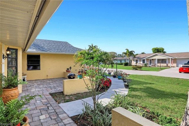 111 Blue Ridge DR 23, Naples, FL 34112