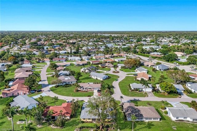 111 Blue Ridge DR 23, Naples, FL 34112